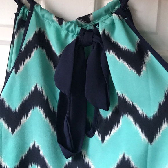Teal/navy tank top with tie back. - Picture 3 of 4